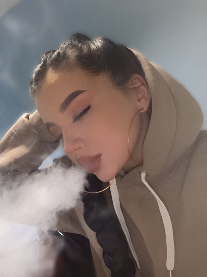 Анюта привлекальеная девушка из Славяносербска цена от 2000 руб