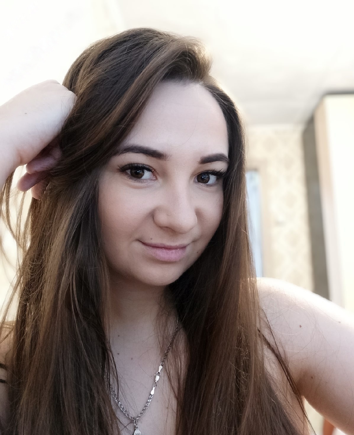 Люба привлекальеная девушка из Славяносербска цена от 3000 руб