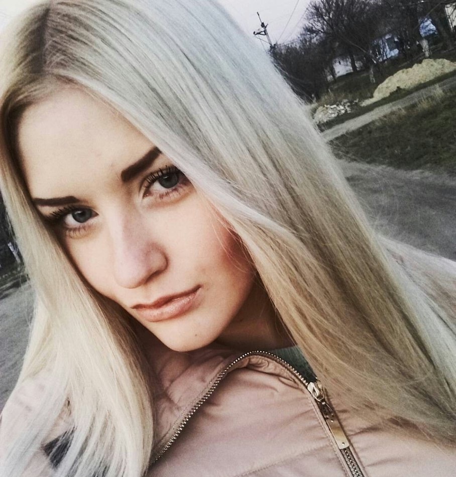 Карина привлекальеная девушка из Славяносербска цена от 3500 руб