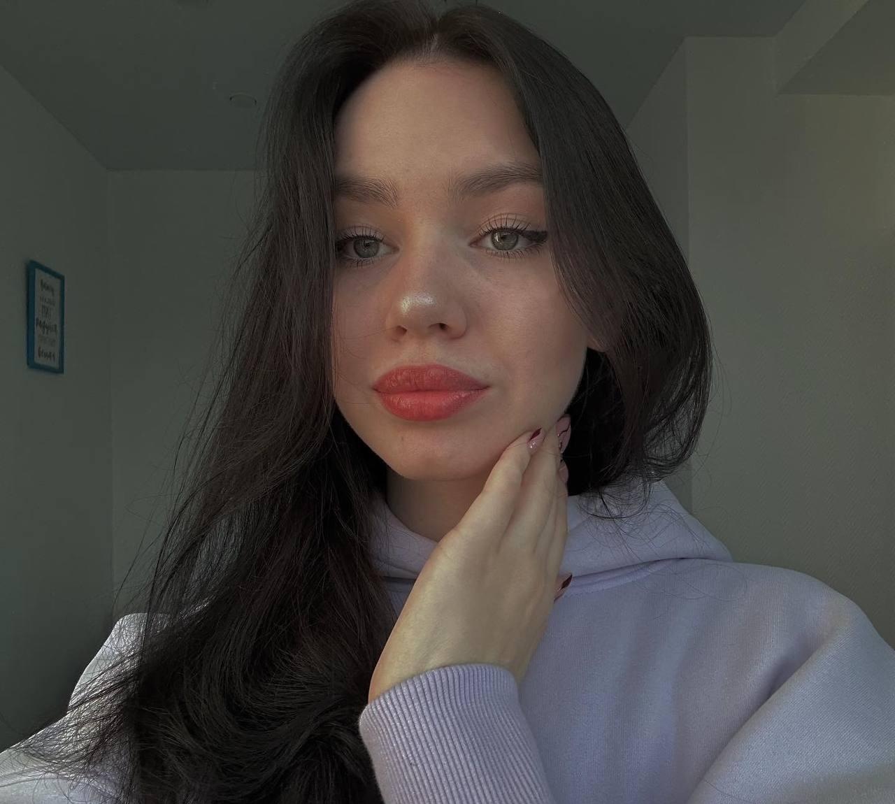 Алиска привлекальеная девушка из Славяносербска цена от 7000 руб