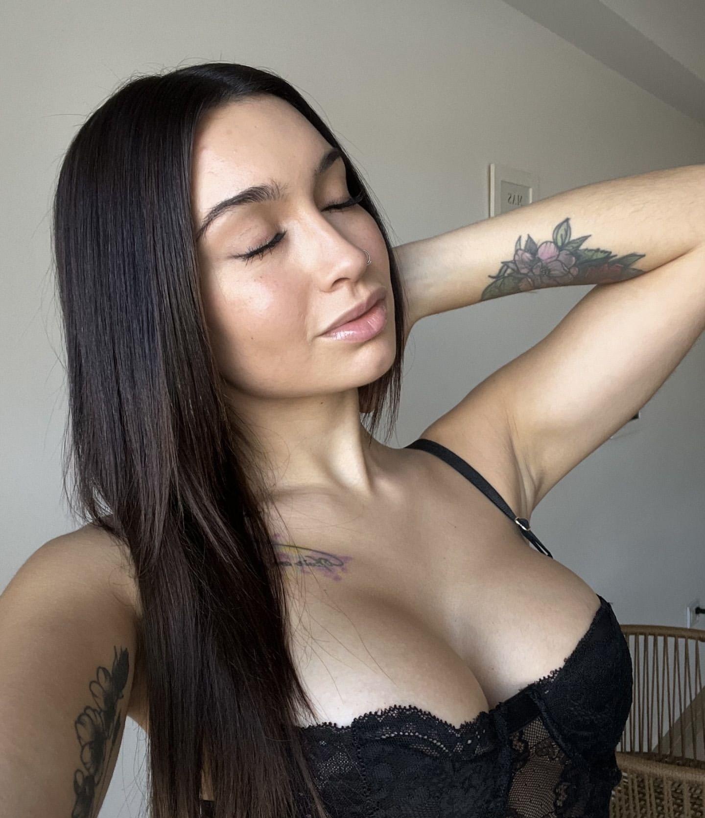 Серафима привлекальеная девушка из Славяносербска цена от 7000 руб