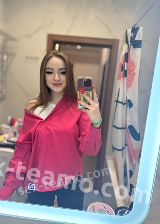 Арина привлекательная девушка из Славяносербска цена от 10000 руб