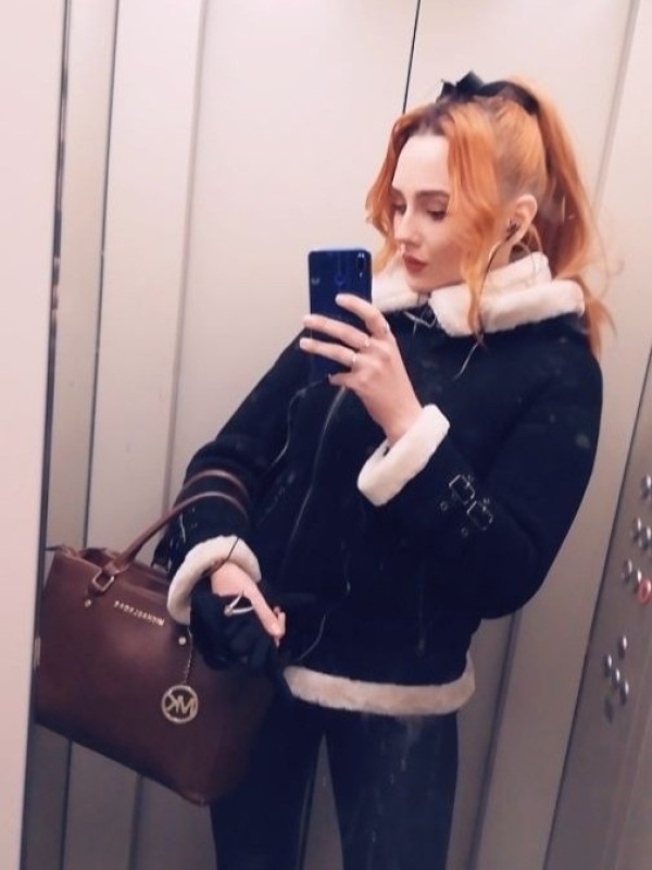 Лена привлекательная девушка из Славяносербска цена от 3000 руб